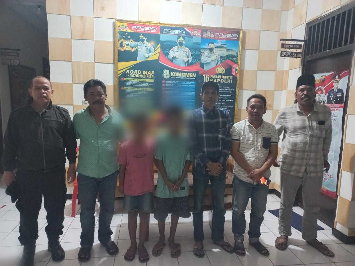 Nekat Kendarai Motor Dari Madura, 2 Anak SD Ditemukan Oleh Polsek Tengaran Kabupaten Semarang