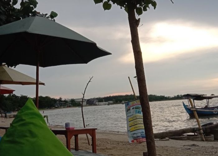 Pesona Pantai Teluk Awur Jepara: Keindahan Alam dan Legenda Cinta Abadi