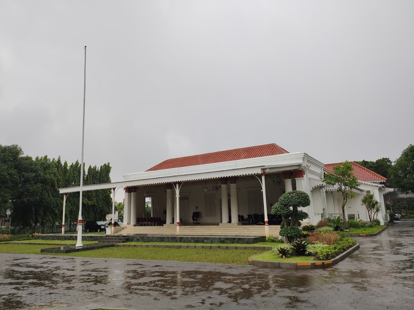Sejarah Istana Gergaji: Dari Megahnya Masa Lampau Hingga Berubah Fungsi Menjadi Kantor Regional 3 OJK Jateng DIY