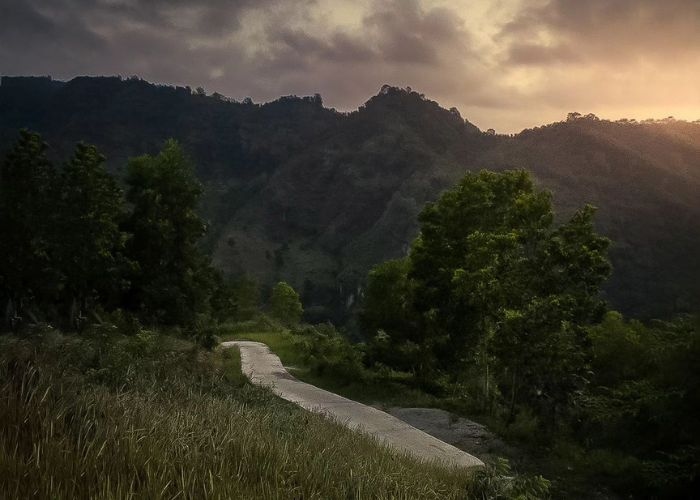 Menelusuri Bukit Tunggangan, Perjalanan Ekstrem yang Dibalut Nuansa Misteri di Kabupaten Wonogiri, Jawa Tengah