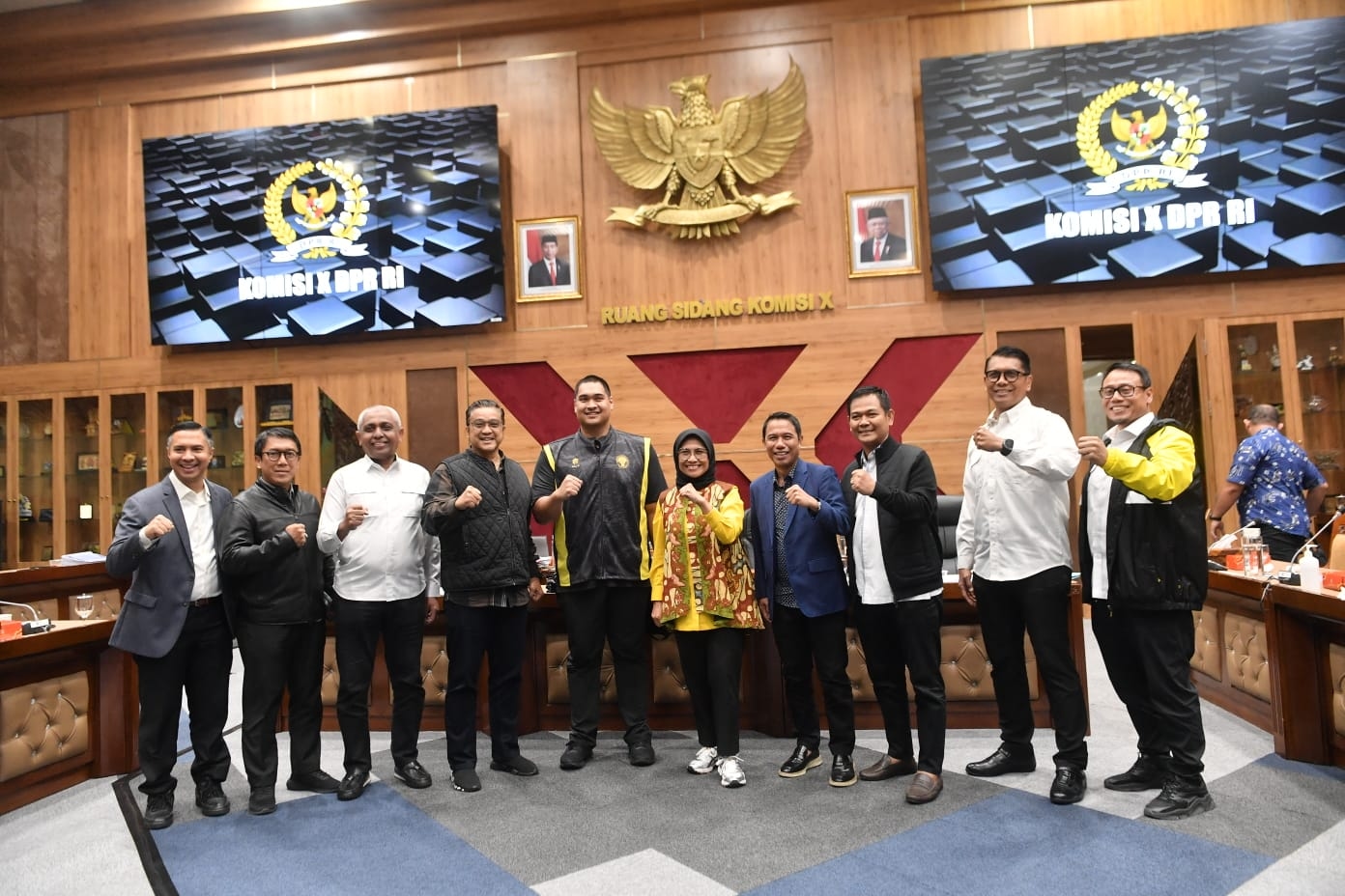 DPR RI Setujui Naturalisasi Dua Pemain Bola, Jay Idzes dan Nathan Tjoe-A-On