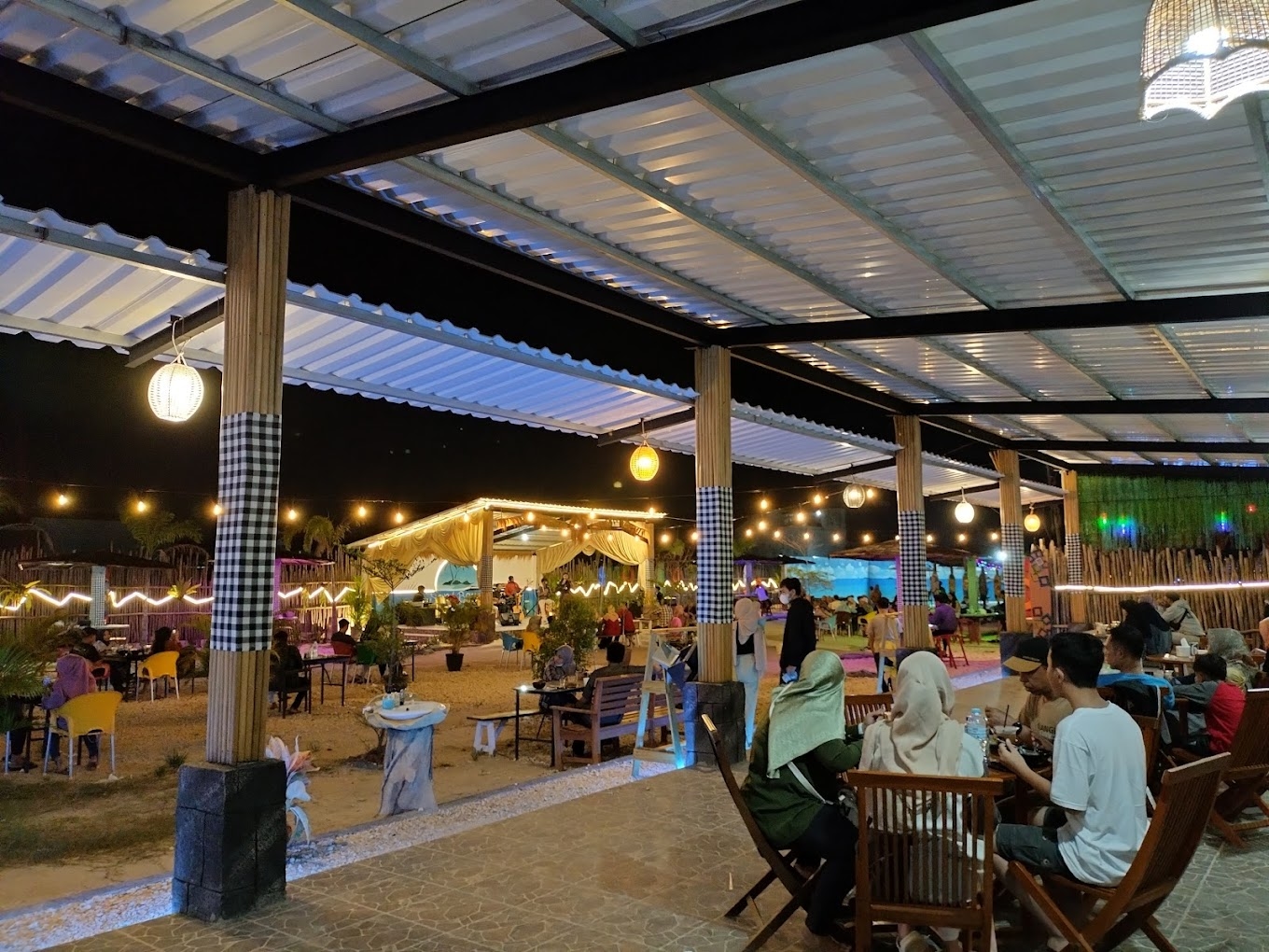 Eksplorasi Kuliner di Tegal: 7 Cafe Hits Terbaru yang Cocok untuk Acara Reuni dan Santai Bersama