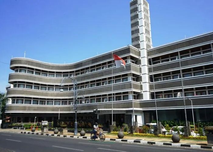 Eksplorasi Hotel Angker dan Misteri di Bandung: Kisah Mistis di Balik Kemewahan Kota Kembang