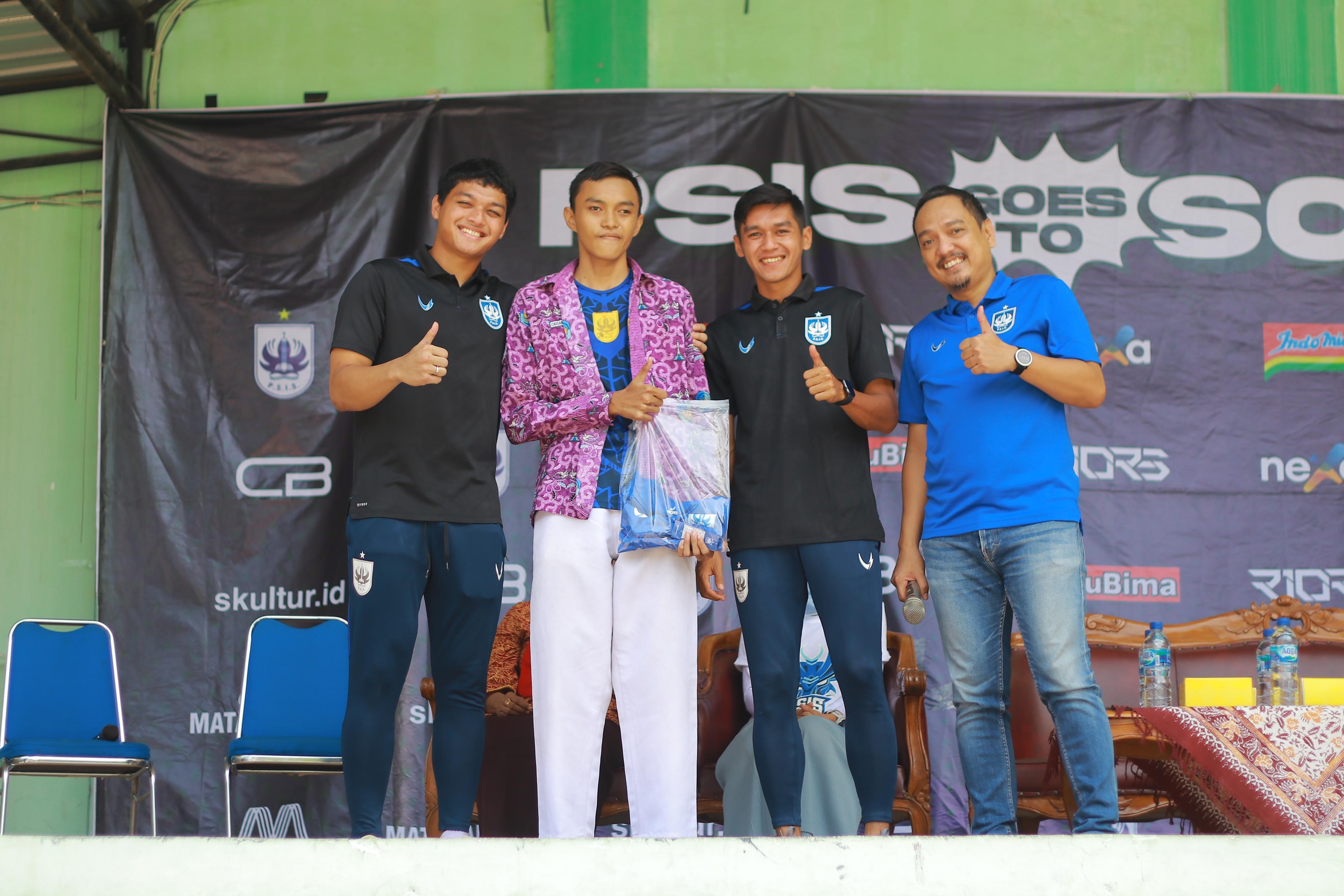 PSIS Semarang Dekatkan Diri dengan Generasi Muda di SMA Negeri 7: Sesi Interaktif dan Edukasi Menarik