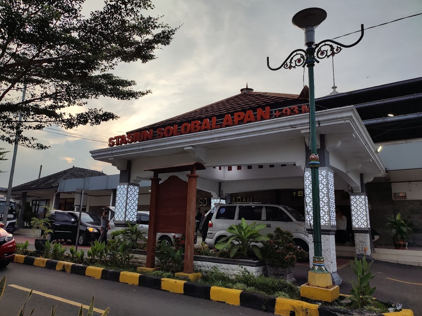 Sejarah Panjang Stasiun Solo Balapan: Dari Lokasi Pacuan Kuda Hingga Adanya Fasilitas Modern