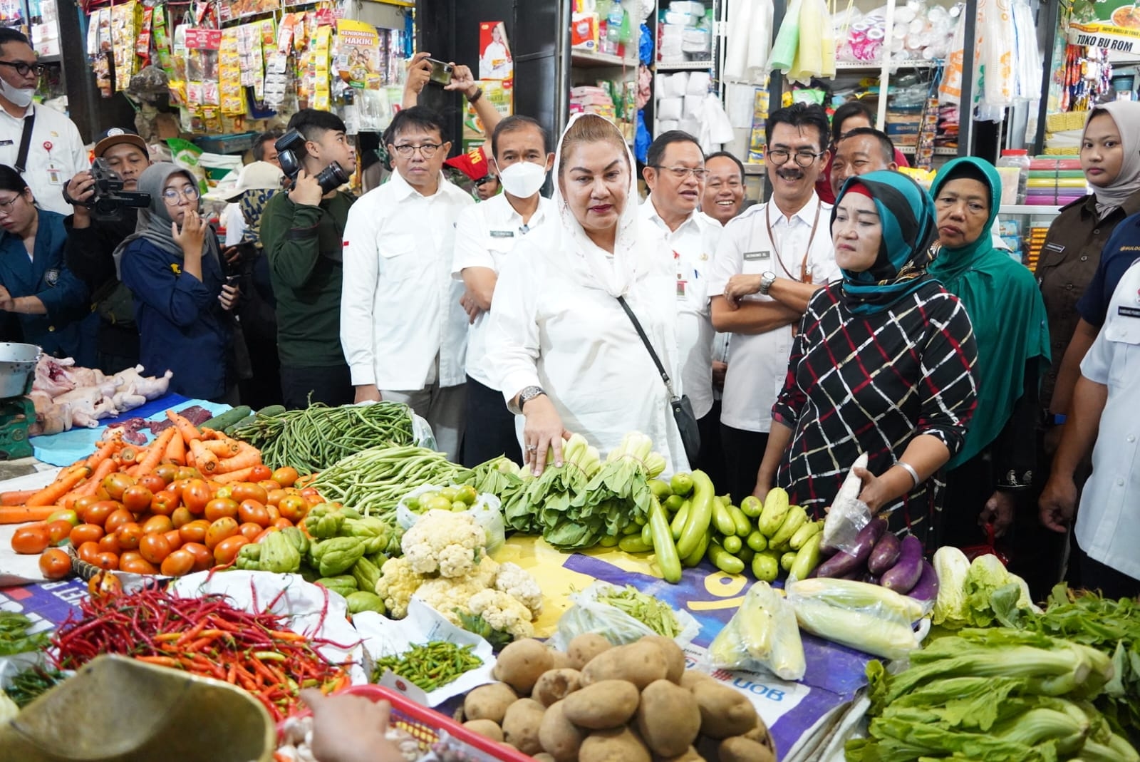 Mbak Ita Pastikan Stok dan Harga Bahan Pokok Selama Nataru Aman