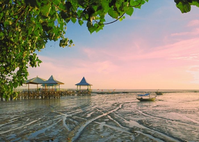 Mitos dan Misteri Pantai Kenjeran: Kumpulan Kisah Mistis dan Menyeramkan di Tepi Surabaya