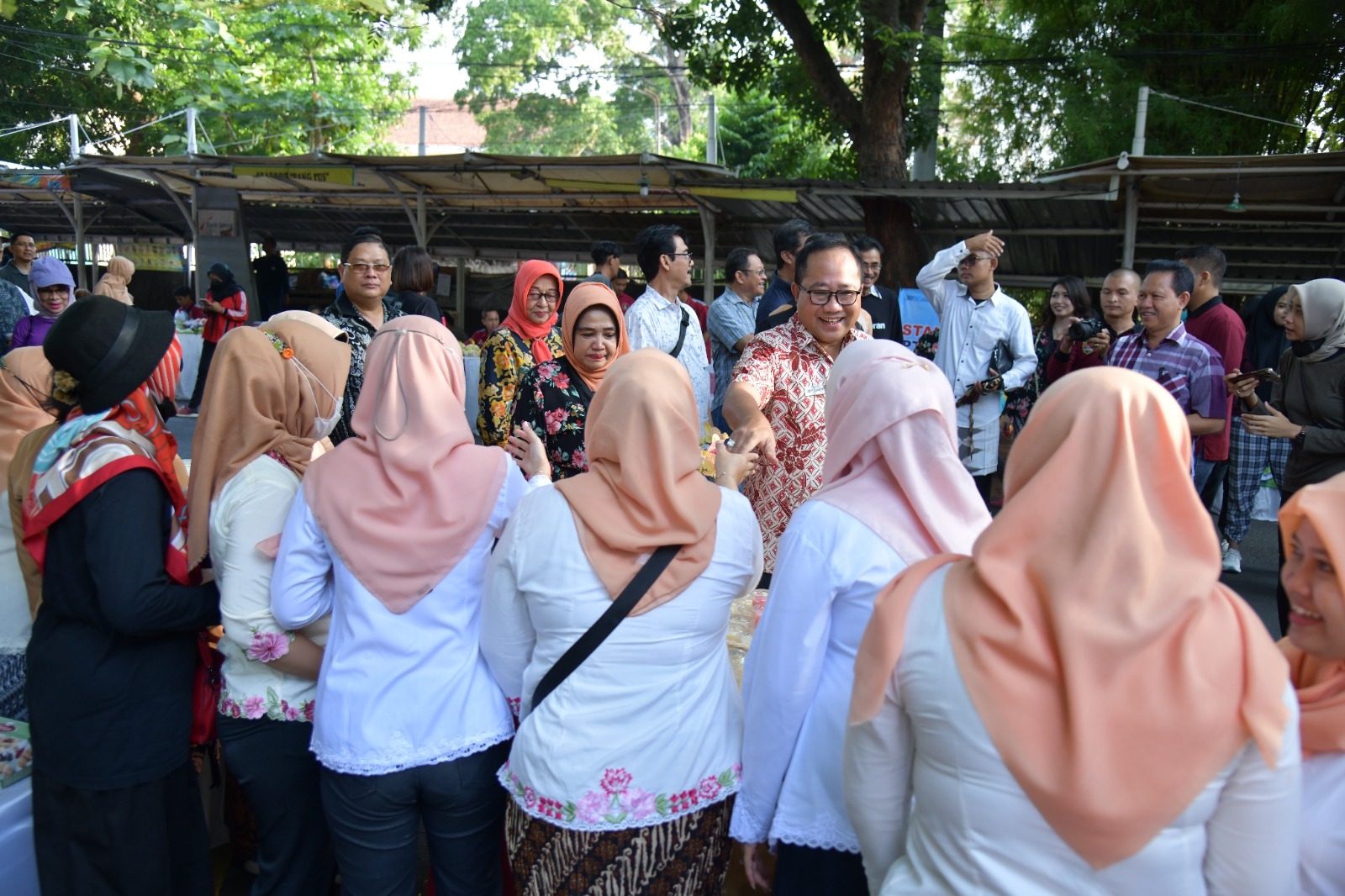 Sekda Kota Semarang Pimpin Penandatanganan Komitmen Kota Ramah Perempuan dan Anak Pada Peringatan Hari Ibu