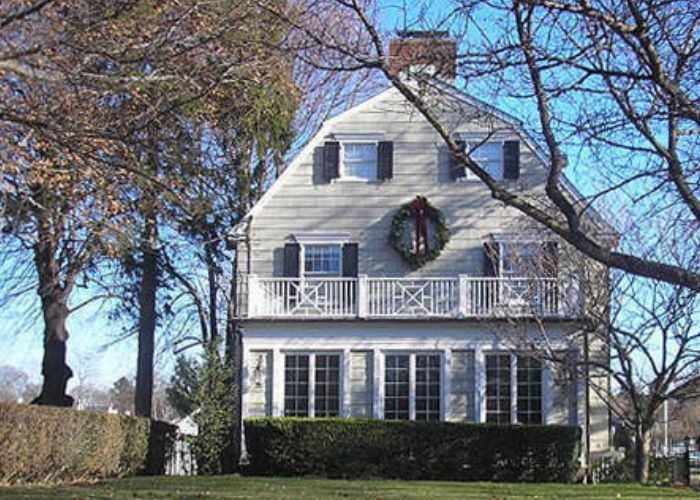 Tragedi dan Misteri Amityville: Kisah Misterius di Balik Rumah Terkenal yang Menakutkan dan Horor