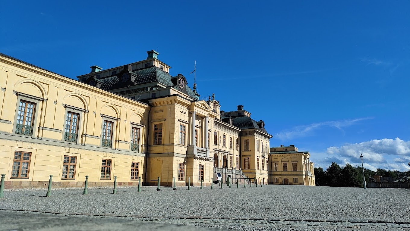 Misteri Drottningholm Palace: Kediaman Resmi Raja dan Ratu Swedia yang Penuh Dengan Kisah Hantu