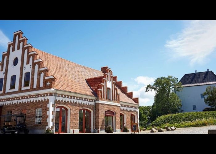 Misteri Dragsholm Slot: Rumah 100 Hantu dan Jejak Earl of Bothwell