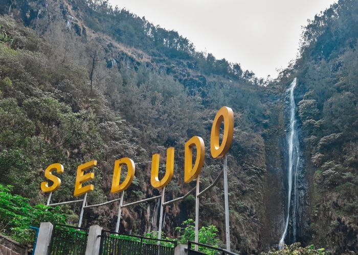 Misteri Pesona dan Mistisnya Air Terjun Sedudo: Keindahan Alam Nganjuk dan Kisah Pusaka