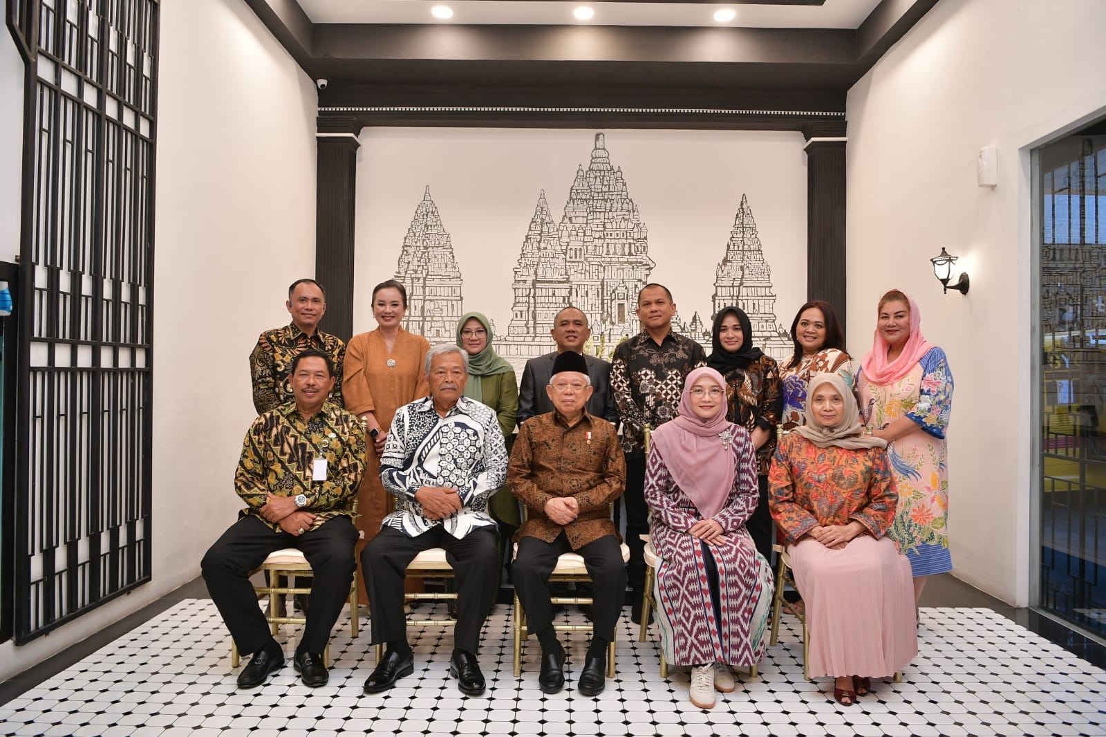 Mbak Ita dan Wapres Ma'ruf Amin Makan Bersama di Djawa Imperial Javanese Resto