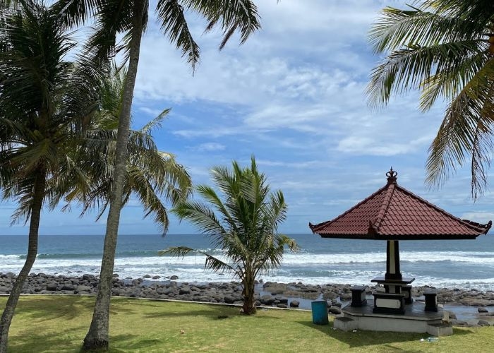 Pantai Yeh Leh Bali: Destinasi Wisata Tersembunyi yang Menawarkan Keindahan yang Autentik