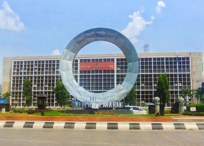 Merayakan Tahun Baru 2024 di Semarang: Destinasi Seru dari Pantai Hingga Kota Tua