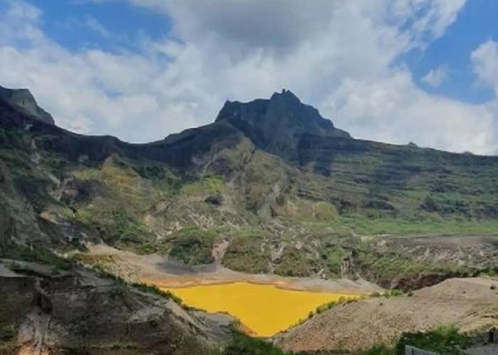 Misteri Gunung Kelud: Jalan Misteri, Manusia Tertua, Lembu Suro, dan Asal Usul Nama yang Mencengangkan