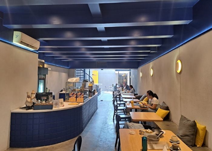 Rekomendasi Cafe Pet Friendly Bandung: Tempat Hangout Asik Bersama Anabul Kesayangan
