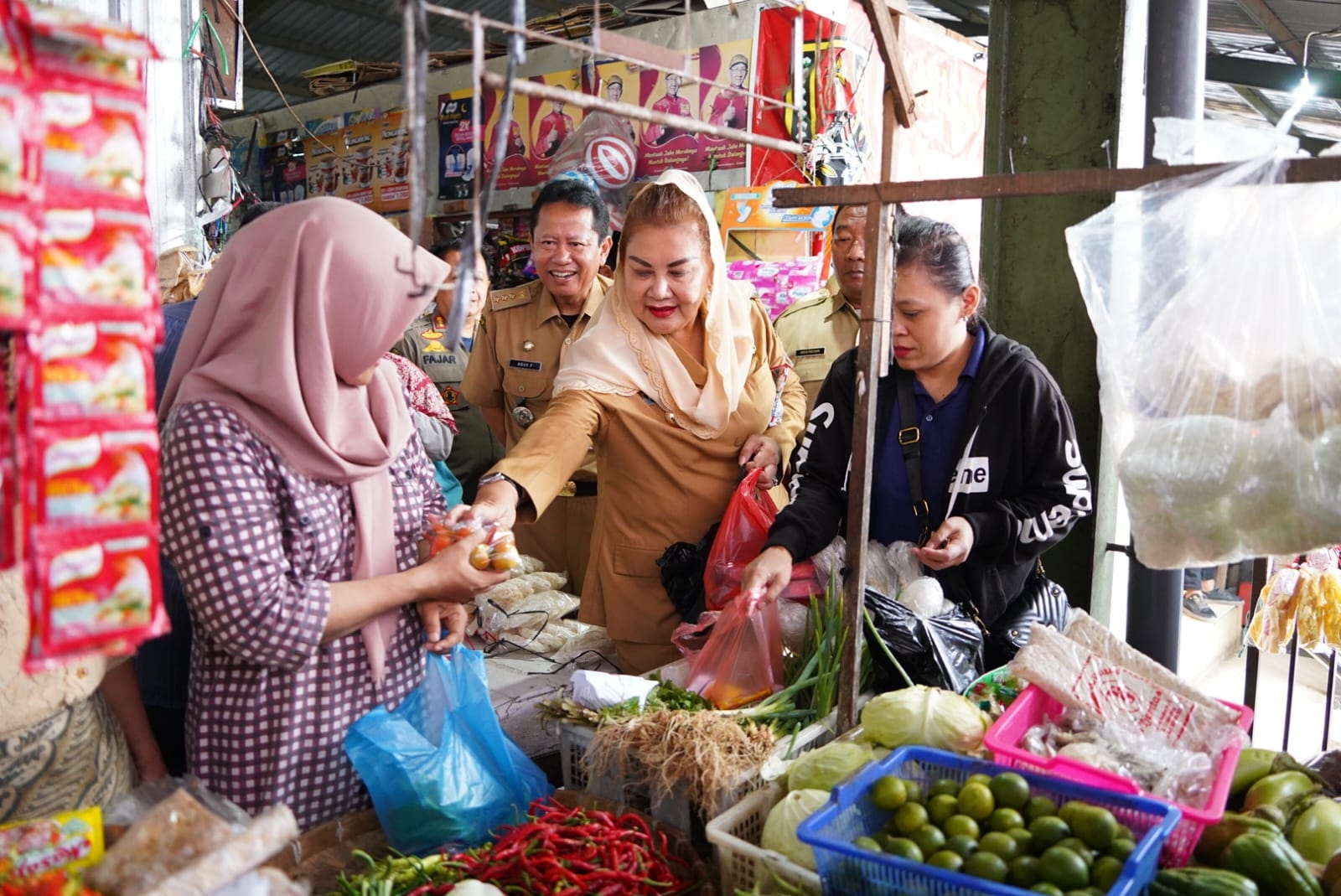 Tinjau Pasar Tradisional di Wilayah Pinggiran, Mbak Ita Ingin Pastikan Tak Ada Gejolak Harga Pangan