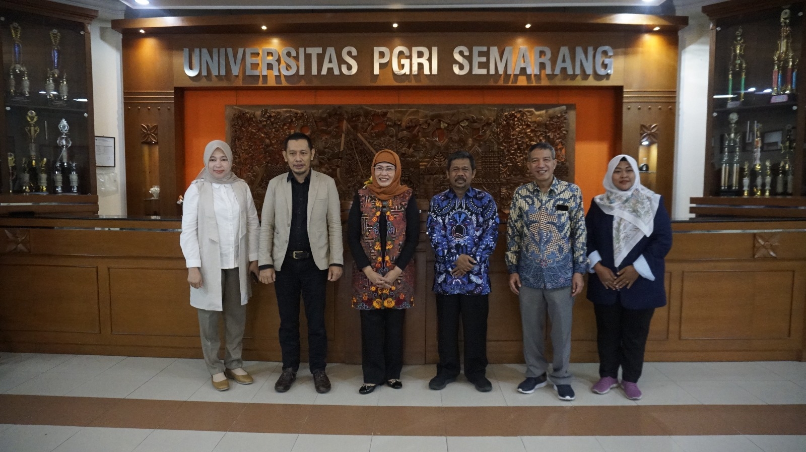 Program Magister S2 Pendidikan Bahasa dan Sastra Indonesia UPGRIS Raih Akreditasi Unggul