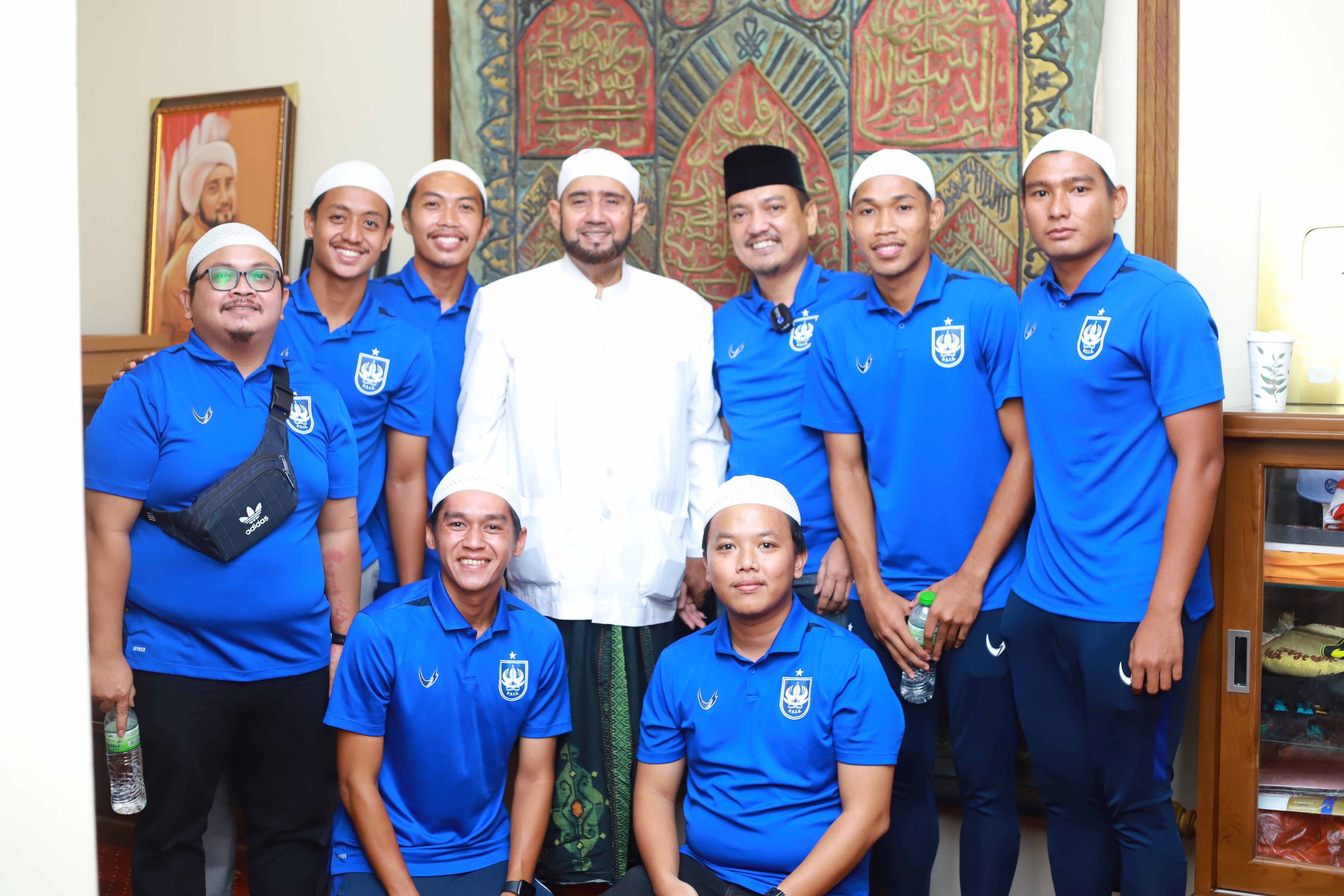 PSIS Semarang Bersilaturahmi ke Rumah Habib Syech: Misi Doa dan Undangan Spesial dari Yoyok Sukawi
