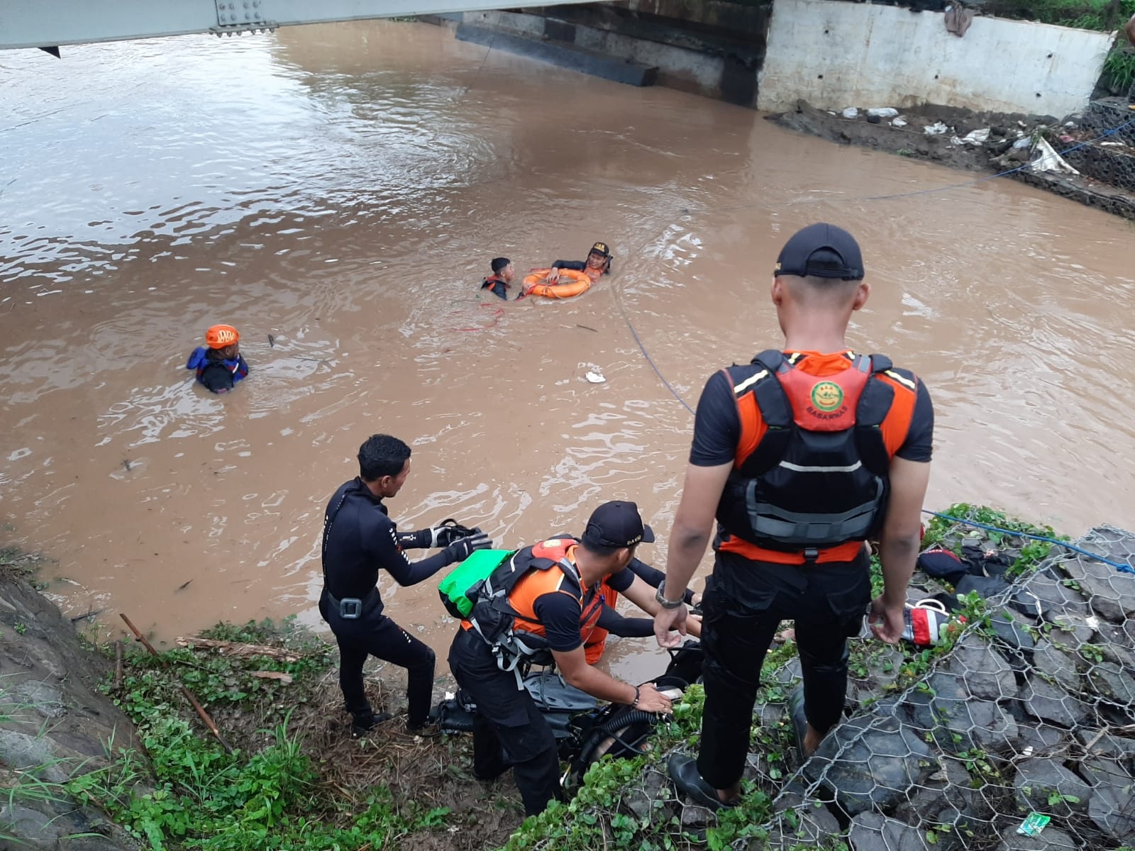 Dinan Faris Alkaesar, Bocah 11 Tahun Dilaporkan Hilang di Sungai Beringin, Mangkang Wetan