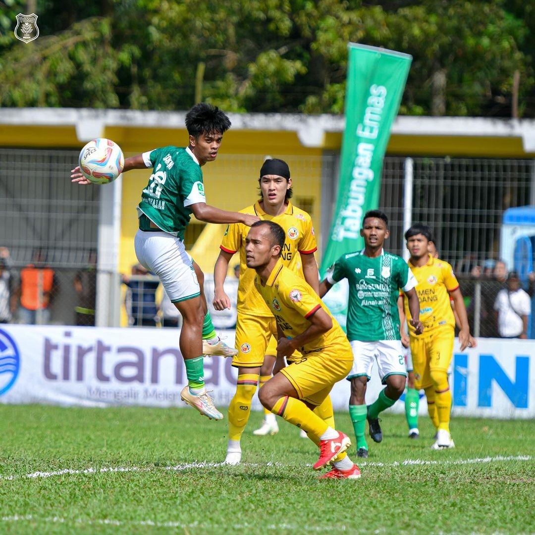HASIL AKHIR FULL TIME PSMS Medan vs Semen Padang, Menang Siapa? HUJAN KARTU MERAH CEK SCORE Babak Pertama Kedua di Playoff Liga 2 Championship