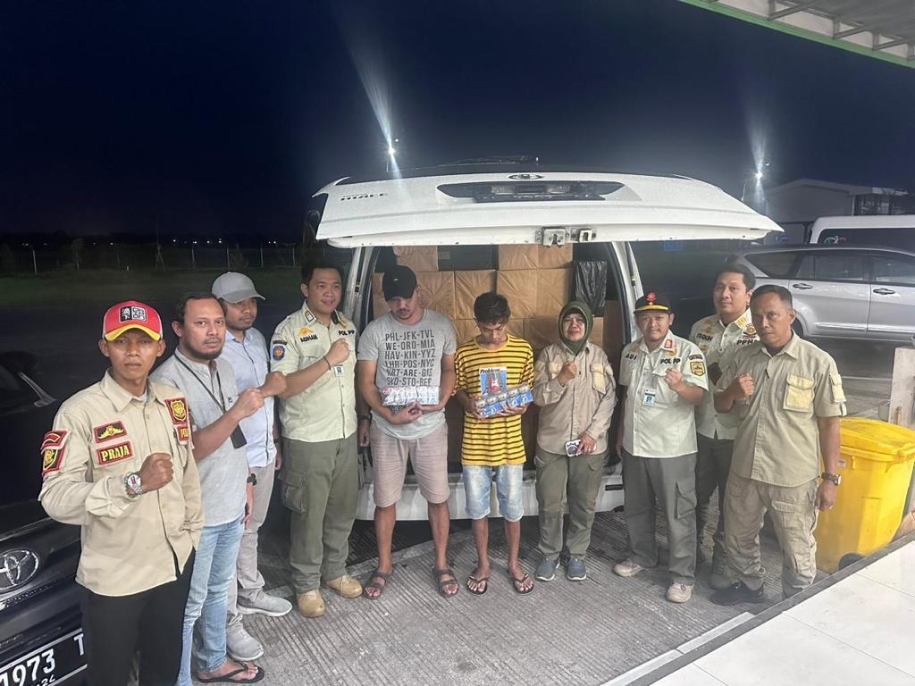 920 Ribu Batang Rokok Illegal Diamankan Oleh Satpol PP dan Bea Cukai Saat Melintas di Tol Pemalang