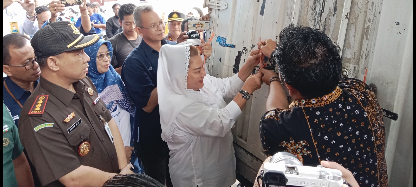 KPU dan Walikota Semarang Lakukan Pelepasan Logistik Pemilu