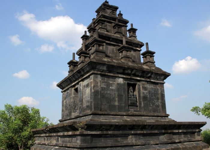 Misteri Candi Tugu di Puncak Bukit Tugurejo, Kota Semarang: Pesona Sejarah dan Mistis di Pesisir Laut Jawa