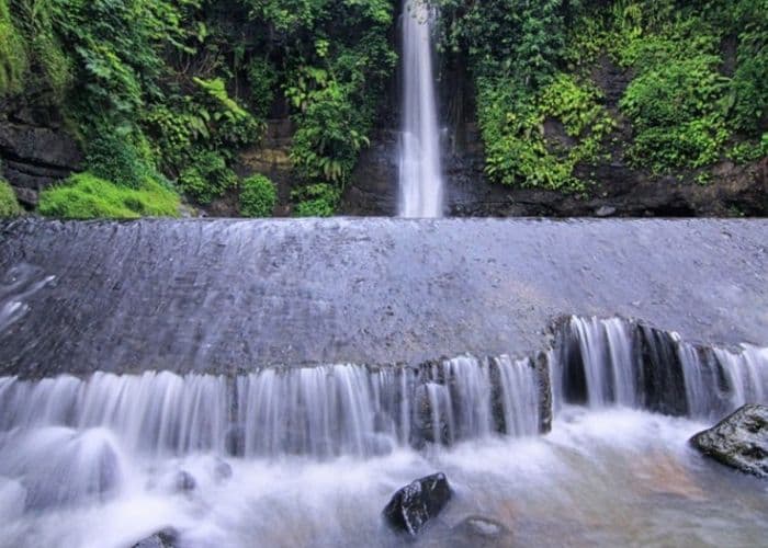 Mengungkap Misteri Curug Bangkong Kuningan: Keindahan Alam dan Suara Seram di Malam Hari