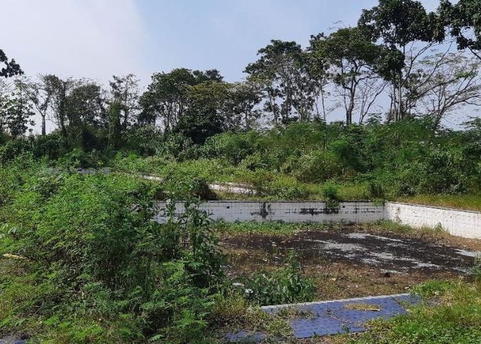 Misteri dan Mitos Kolam Renang Singandaru: Keangkeran di Balik Keindahan Terbengkalainya