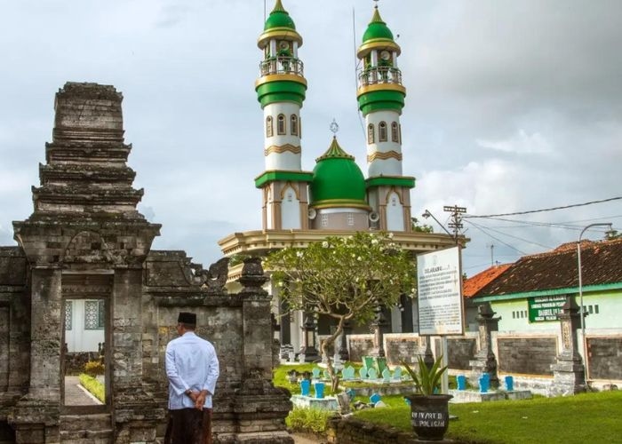 Menelusuri Sejarah dan Cerita serta Keunikan Masjid Madekan: Tempat Bersumpah yang Menakutkan di Madura