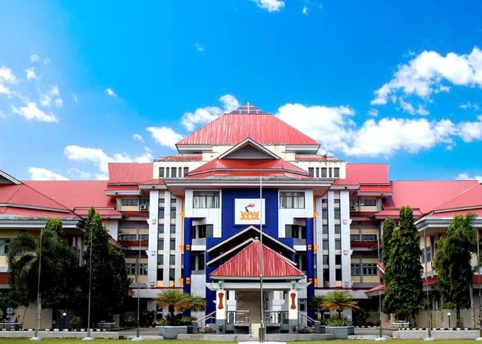 Mencapai Impian Pendidikan Tinggi: 4 Universitas Terbaik di Maluku Berdasarkan UniRank Untuk Pilihan Calon Mahasiswa Pada SNPMB 2024