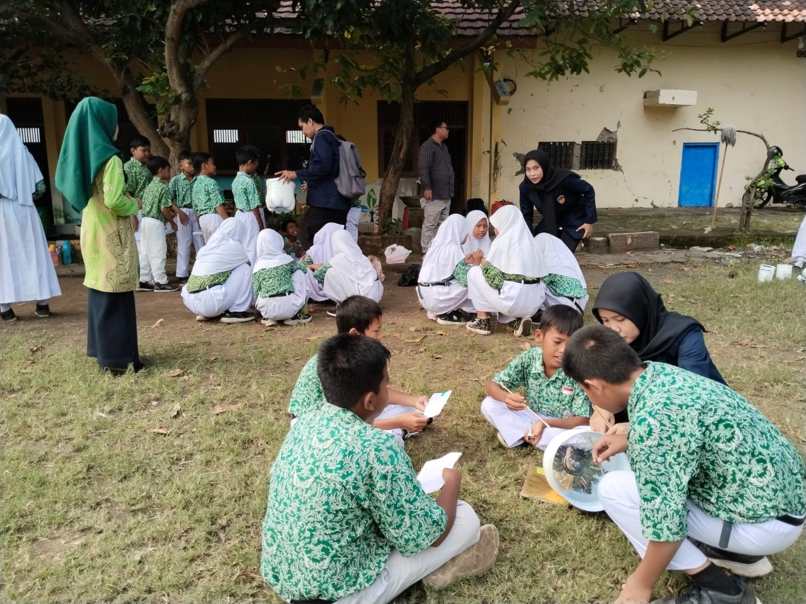 Kreatifitas Mahasiswa PPG UPGRIS Kenalkan Sastra Klasik pada Siswa SD
