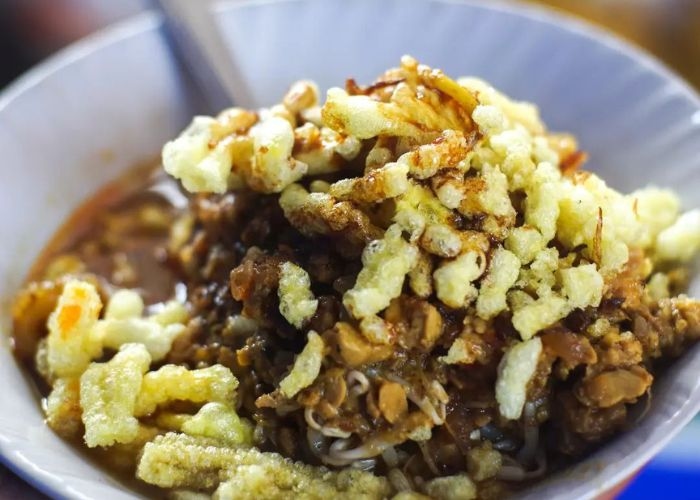 Mengenal Sejarah Singkat dan Perjalanan Kupat Bongkok Tegal: Jejak Panjang Sebuah Kuliner Legendaris