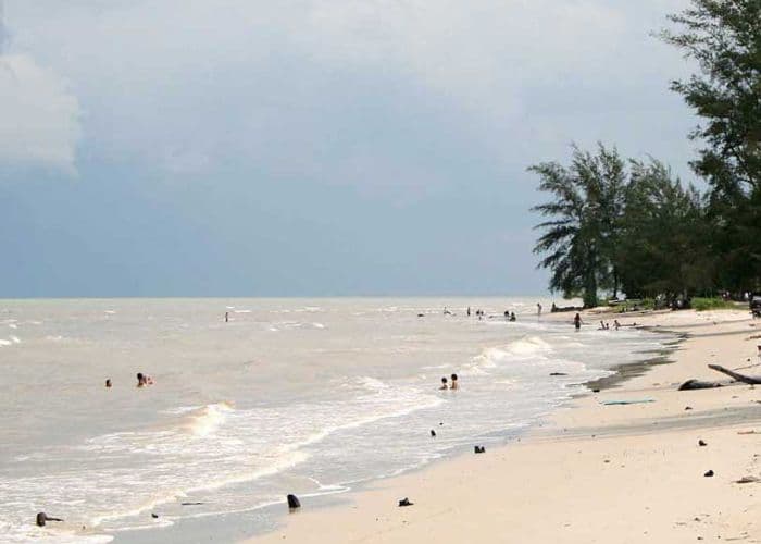 Misteri Pantai di Selatan Pulau Jawa: Mengintip Mitos dan Keajaiban di Balik 4 Pantai Indonesia Terhubung dengan Ratu Nyi Roro Kidul
