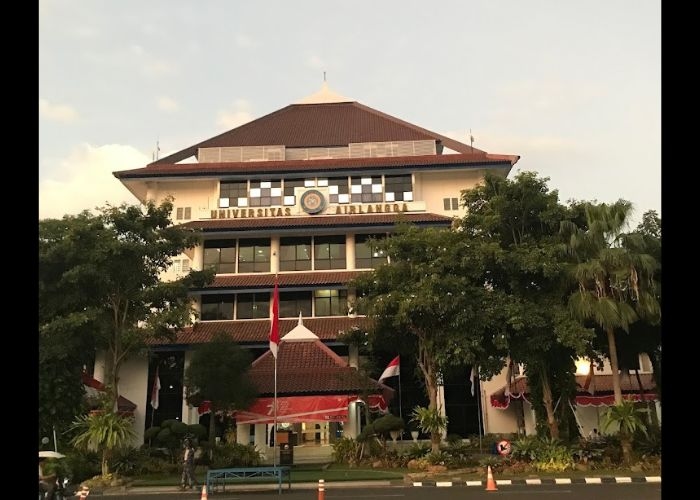 Universitas Airlangga Sebagai Salah Satu PTN Terbaik di Indonesia: 5 Jurusan Kuliah di UNAIR dengan Tingkat Pengangguran Terendah