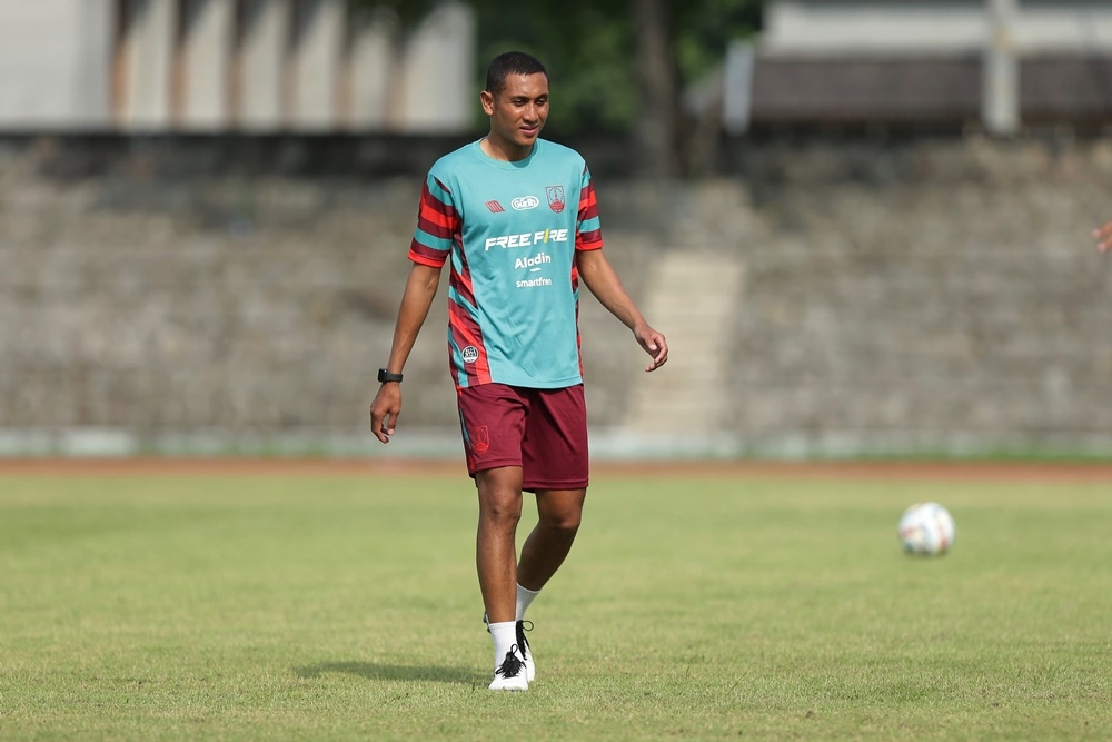 Persis Solo Perkuat Tim Kepelatihan dengan Kehadiran Mokhamad Syaifuddin sebagai Asisten dan Penerjemah