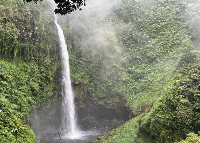 Menikmati Keindahan dan Misteri di Curug Cipendok, Banyumas: Mitos Adanya Penunggu Peri Hutan