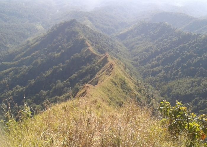 Keindahan Alam dan Misteri Dibalik Bukit Piramida: Destinasi Wisata yang Menarik di Bondowoso