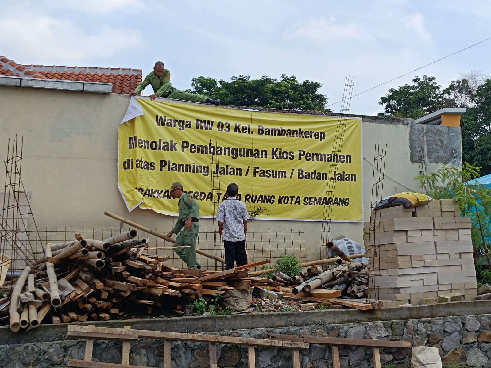 Pembangunan Kios Pada Lahan Fasum di RW 03 Bambangkerep: Tindakan Satpol PP Ditunggu
