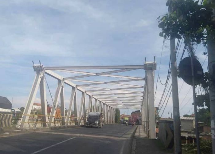 Misteri dan Tantangan Dibalik Jembatan Eretan: Sebuah Kisah yang Menakjubkan Warga Setempat