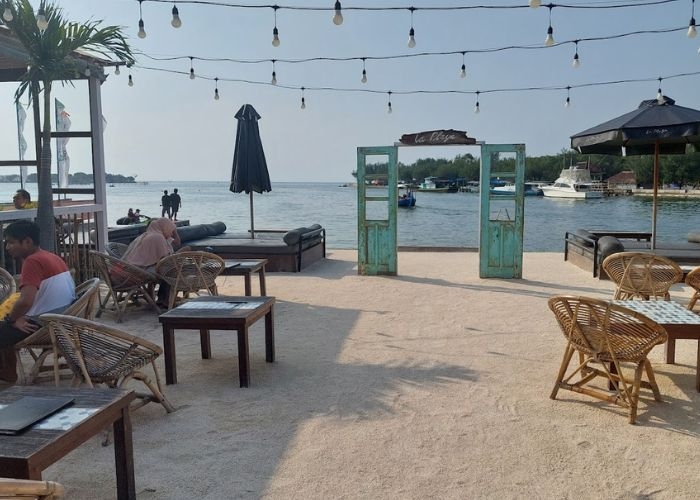 Rekomendasi Cafe Hits di Kota Atlas: La Playa, Cafe Pinggir Pantai Estetik di Semarang