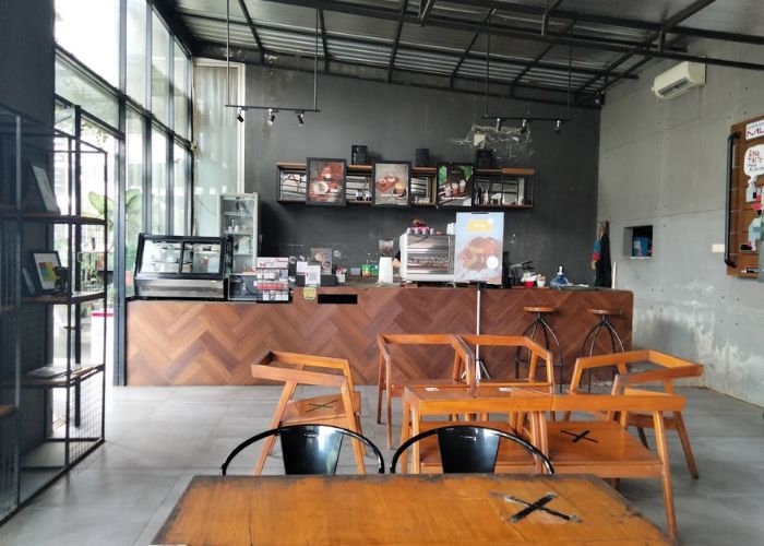 Rekomendasi Cafe Hits di Semarang: Moment Coffee, Tempat Ngopi Santai di Sore Hari