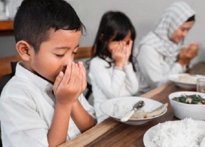Serba Serbi Ramadhan: Tips Melatih Anak Untuk Puasa, Membentuk Kebiasaan Mulia Sejak Usia Dini