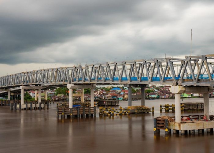Menyusuri Urban Legend dan Lokasi Angker di Indonesia: Misteri Jembatan Kapuas, Ikon Kota Pontianak dengan Legenda Kuntilanak
