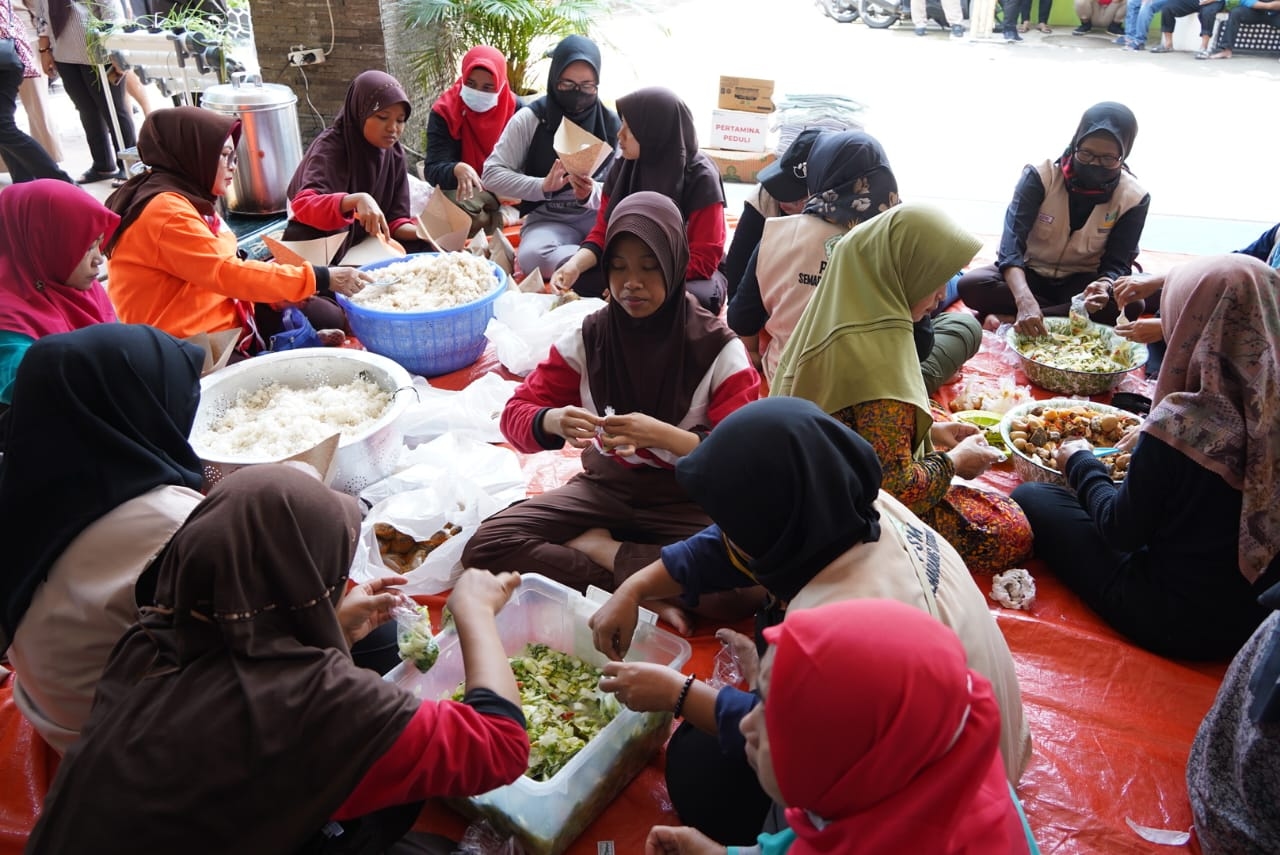 Buka Dapur Umum dan Posko Bantuan, Pemkot Semarang Pastikan Korban Banjir Tak Kekurangan Kebutuhan Pangan