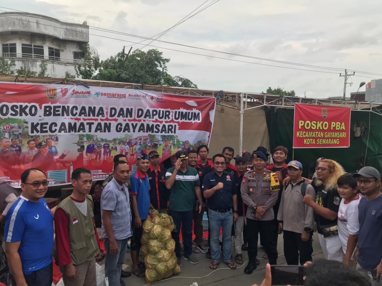 Bantuan Sosial Karang Taruna Kota Semarang untuk Korban Banjir di Kelurahan Tambakrejo