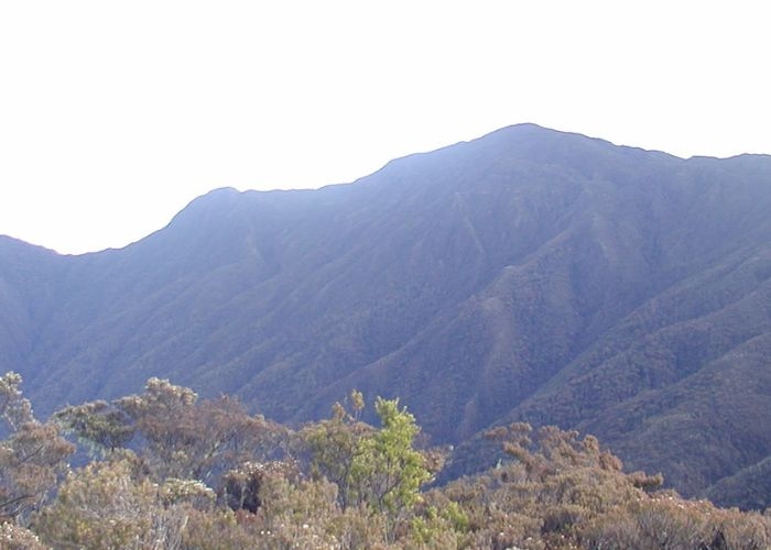 Menelusuri Gunung-gunung yang Memiliki Cerita Misteri di Indonesia: Gunung Latimojong, Kisah Legenda Hantu Poppo