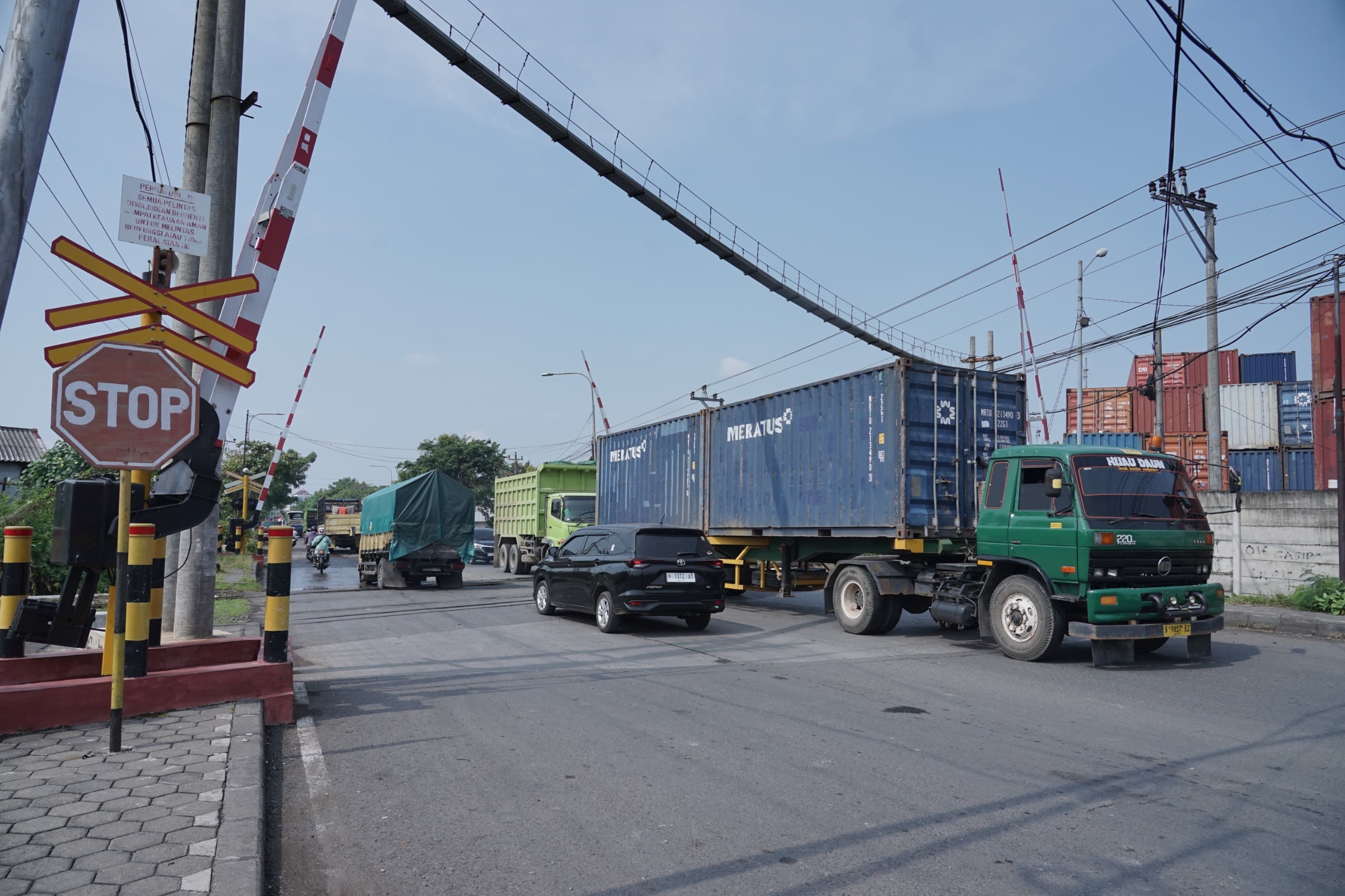 Imbas Banyak Kecelakaan Truk dengan Kereta Api, Membuat PT KAI Menerbitkan Panduan Keselamatan